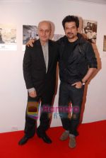 Anil Kapoor, Anupam Kher at Anupam Kher_s art exhibition in Bandra on 7th Sept 2010 (4).JPG